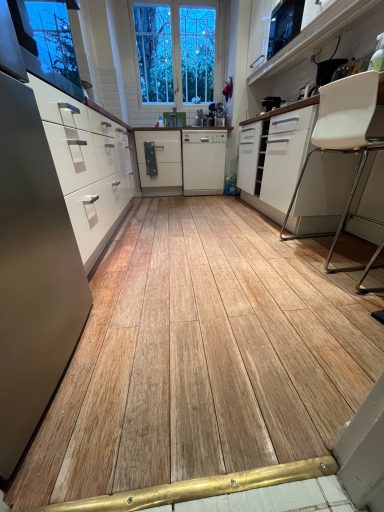 Parquet abîmé suite à un dégât des eaux